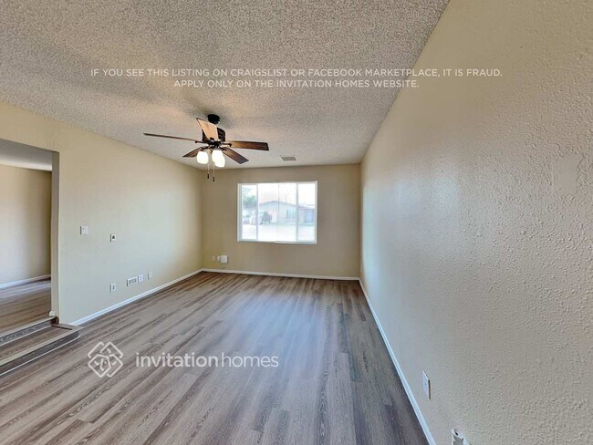 Foto del edificio - 4621 W Carol Ave