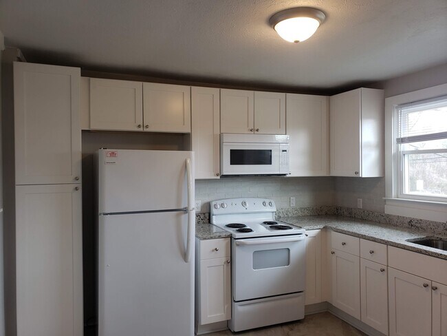 Building Photo - 1425 Geer Hwy