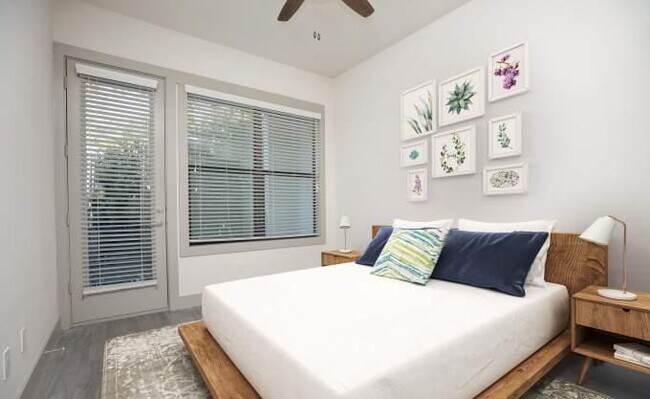 Photo - 1 bedroom in Houston TX 77006 Apartment