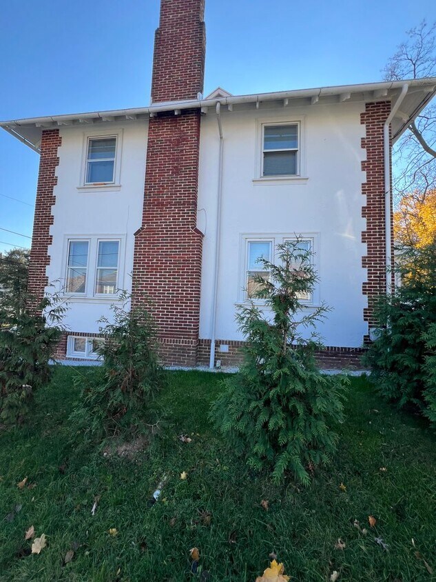 Primary Photo - 236 Oak Terrace