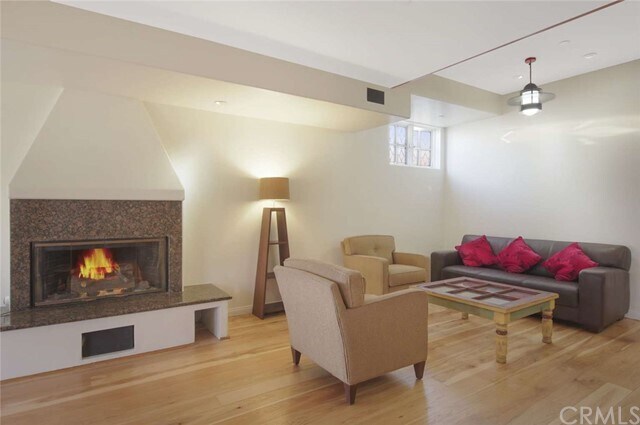 Foto del edificio - 225 24th St