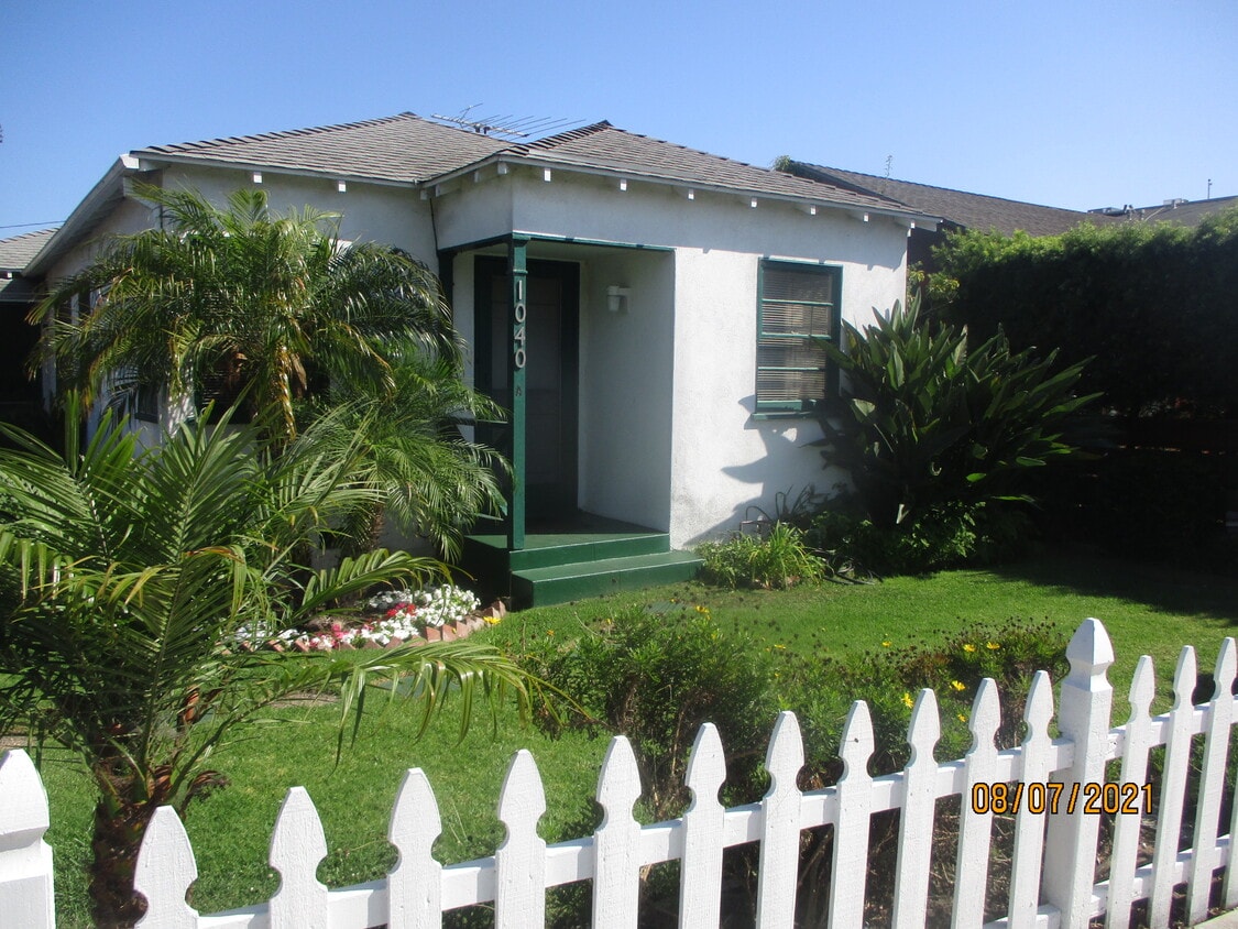 Primary Photo - 1040 Ocean Park Blvd