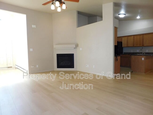 Foto del edificio - 1213 E Carolina Ave