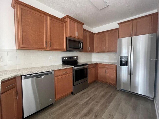 Foto del edificio - 3731 Seneca Club Loop