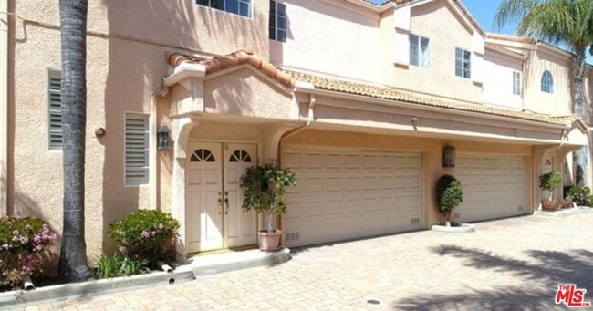 Foto del edificio - 5200 White Oak Ave