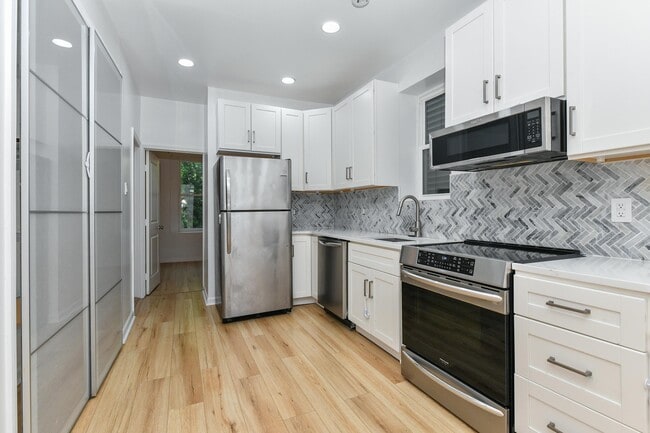 Building Photo - 1137 50th St