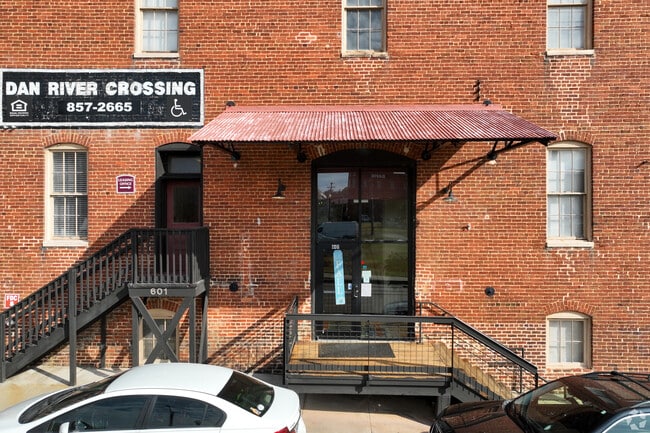 Building Photo - Dan River Crossing