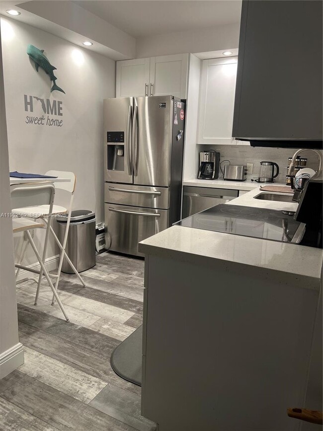 Foto del edificio - 3675 N Country Club Dr