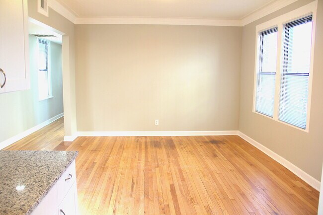 Foto del edificio - 3511 N Clark St
