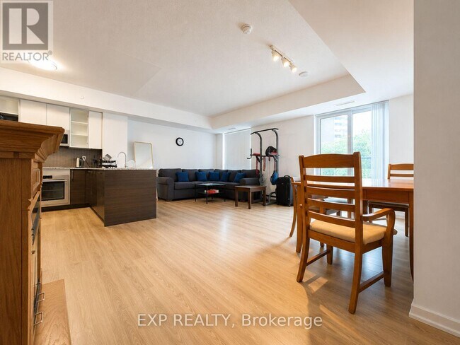 Photo du bâtiment - 5162 Yonge St