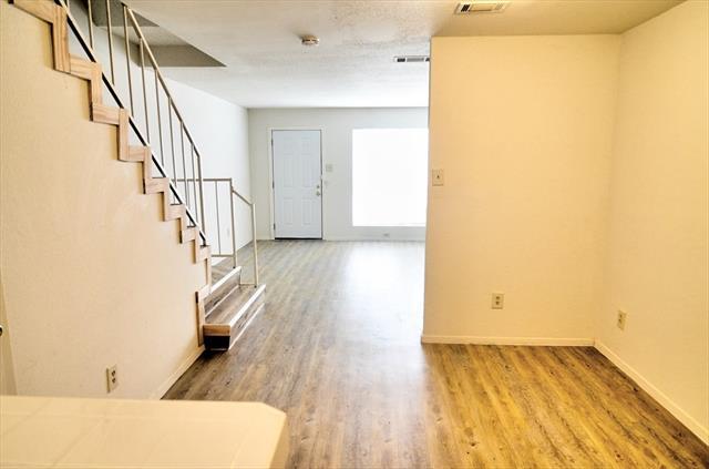 Foto del edificio - 9563 Olde Towne Row