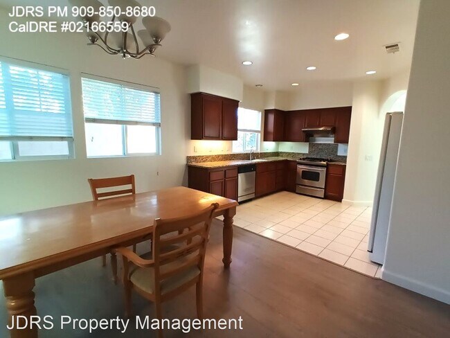 Building Photo - 3 br, 2.5 bath House - 2180 Bella Vista Way