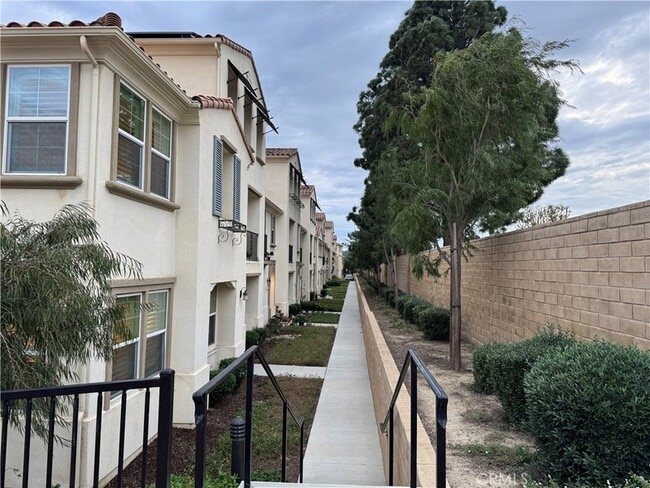 Foto del edificio - 401 Castiano St