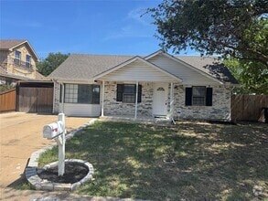 Building Photo - 2465 Chadwick Dr