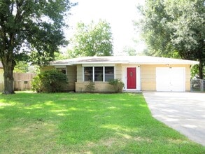 Building Photo - 2809 Rosadele St