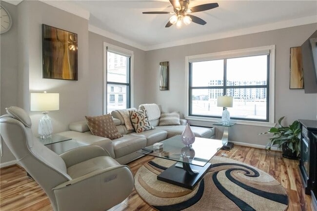 Building Photo - 3040 Peachtree Rd