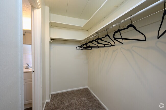 Estudio, 1BA - 375 ft² - Ambassador Terrace Apartments