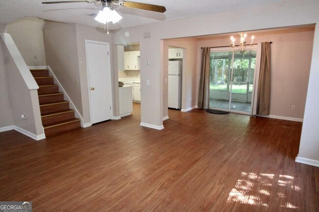 Building Photo - 105 Driftwood Ct
