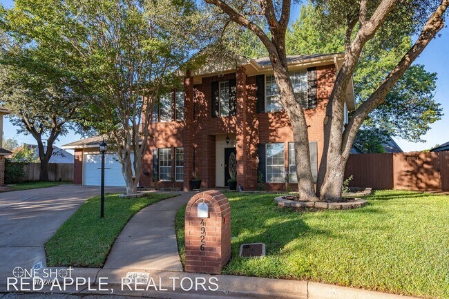 Foto del edificio - 4 br, 2.5 bath House - 4926 Terri Ann Cir