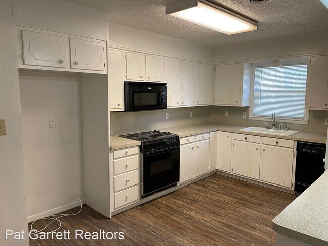 Building Photo - 3 br, 2 bath House - 3036 57th Street