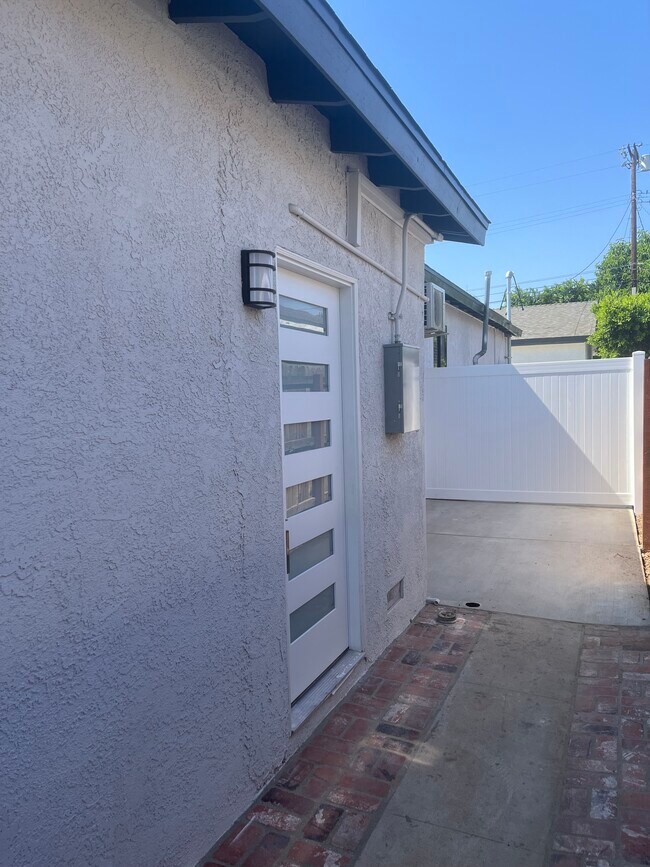 entrada principal - 15853 Stare St