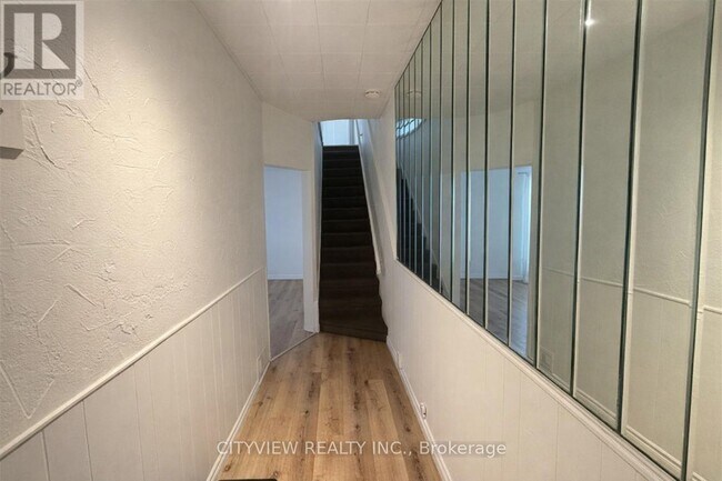 Photo du bâtiment - 281 Wentworth St N