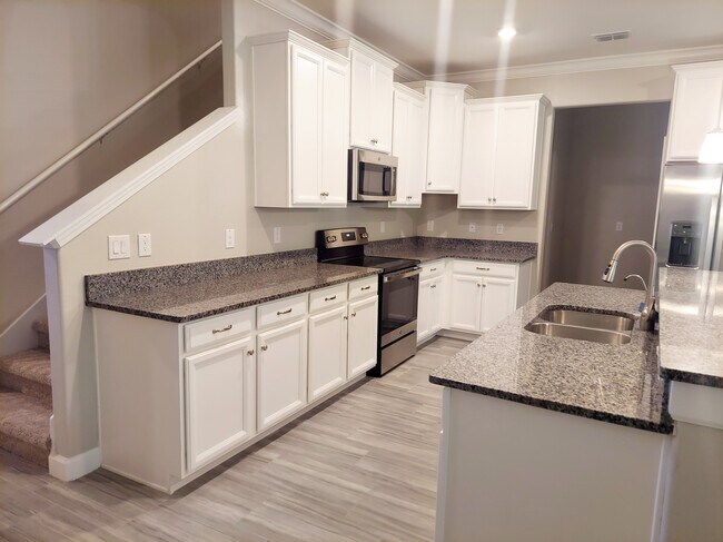 Building Photo - 17472 Radiant Shine Way