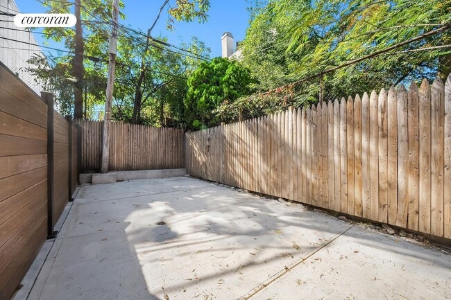 Building Photo - 266 Stagg St