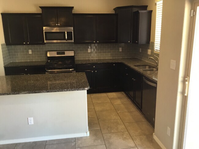 Foto del edificio - 2711 Full Moon Ct NE