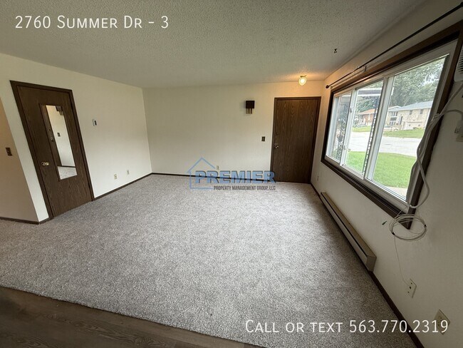Foto del edificio - 2760 Summer Dr