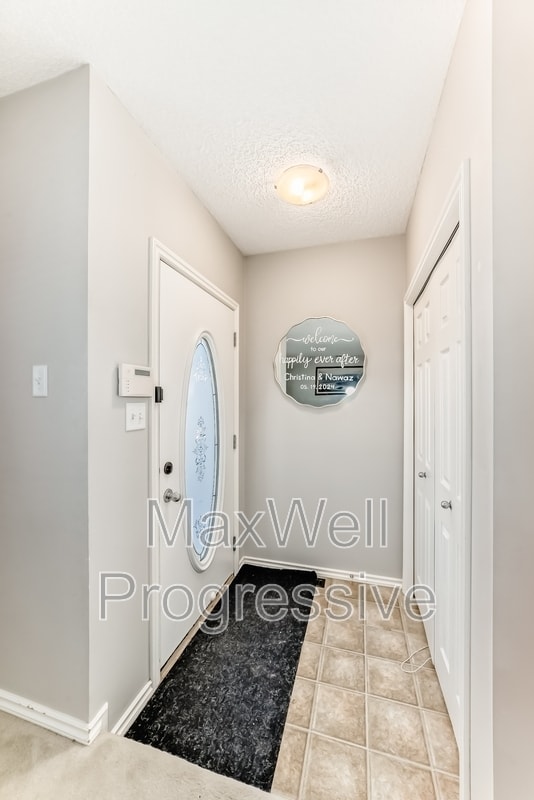 Building Photo - 9135-9213 213 St NW