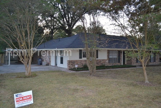 Foto del edificio - 5219 Goodland Dr