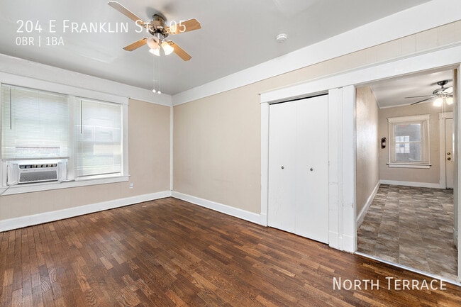 Building Photo - Affordable Studio Living Near Liberty Squa...