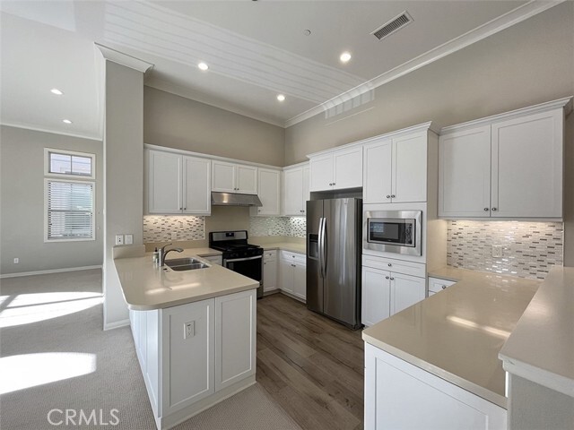 Primary Photo - 129 Kempton
