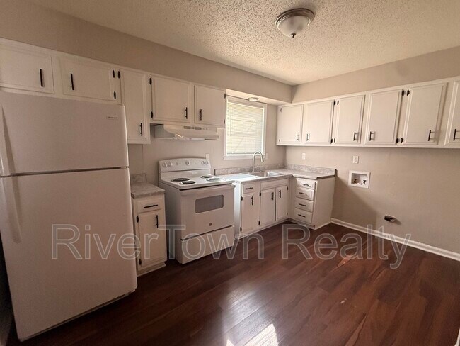 Building Photo - 4070 Kerwin Dr