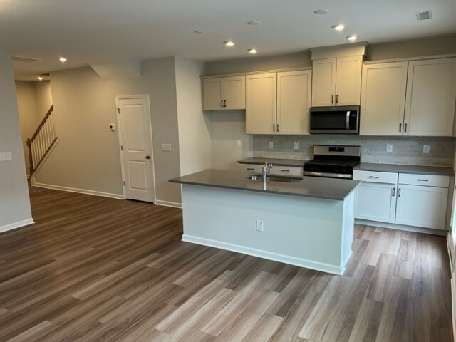 Foto del edificio - 811 Star Ridge Dr