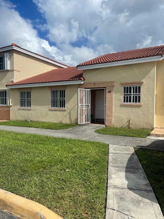 Building Photo - 240 NW 114th Ave