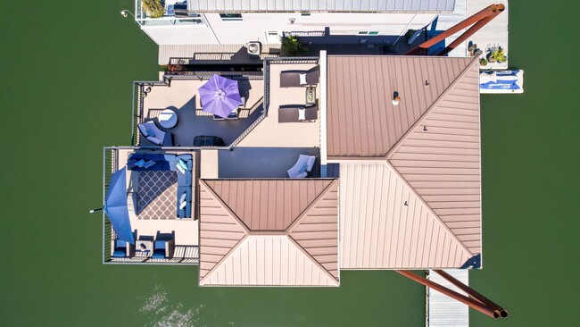 Building Photo - 18525 NE Marine Dr