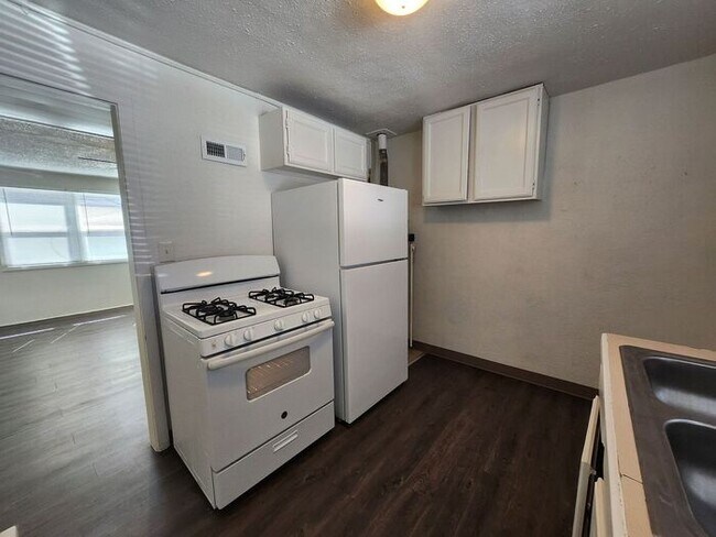 Foto del edificio - Charming 2-Bedroom Home in Mesa Junction –...