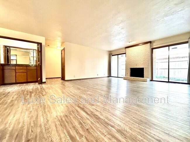 Foto del edificio - 8025 NW 104th St