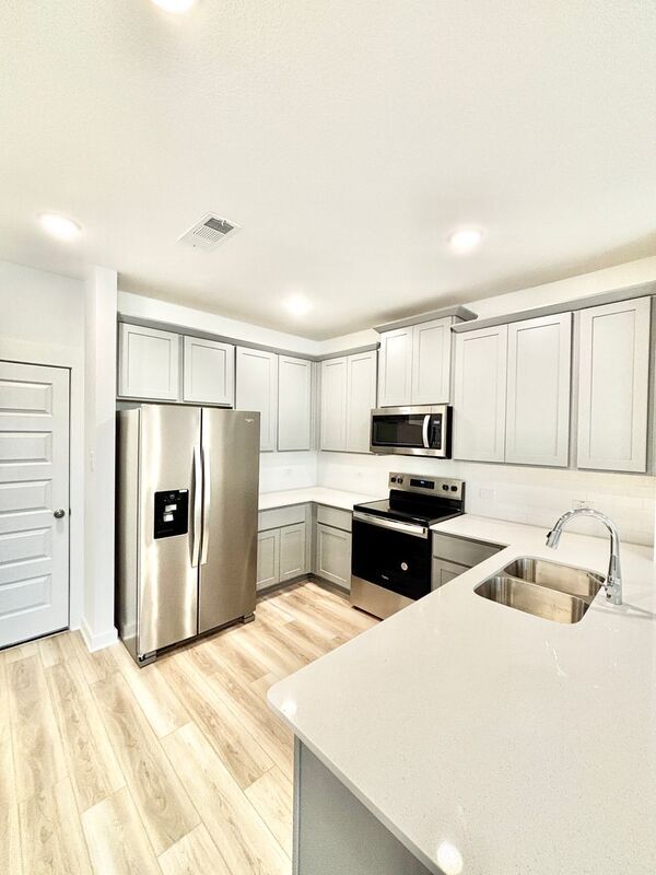 Building Photo - 219 Territory Trl