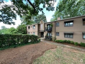 Building Photo - 2427 Vail Ave