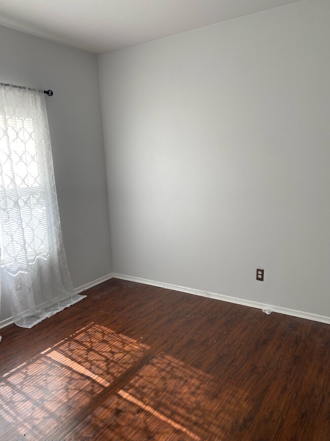 MASTER BEDROOM - 27815 Crown Court Cir