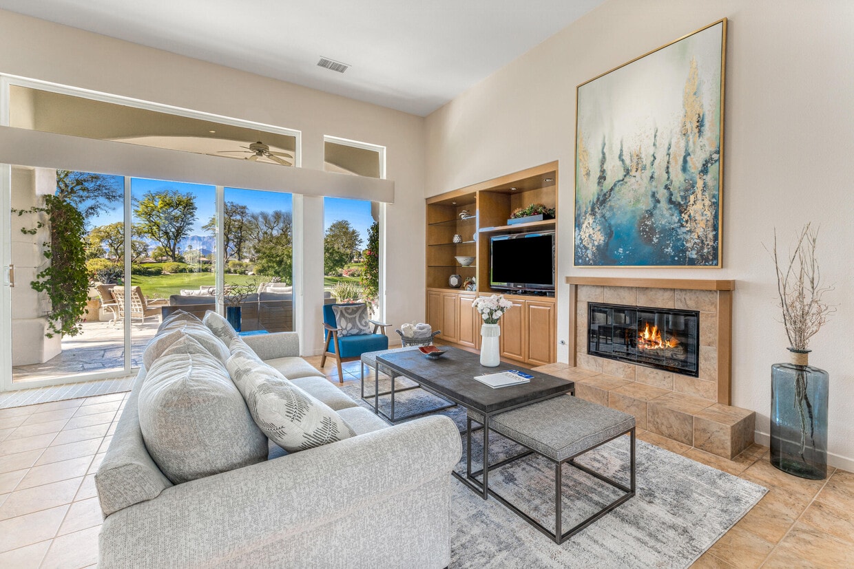 Primary Photo - 701 Indian Ridge Dr
