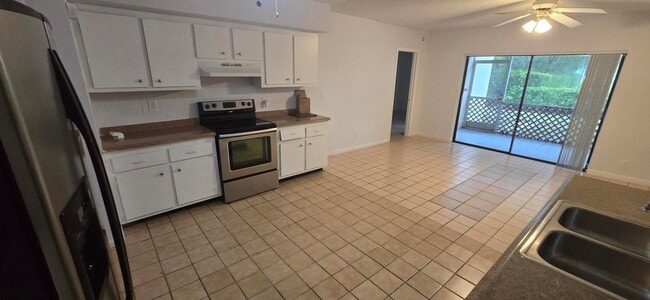 Foto del edificio - 3177 Coral Hills Dr