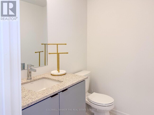 Photo du bâtiment - 16 Lytham Grn Cir