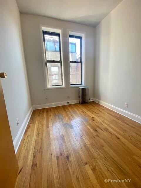 Building Photo - 132 Thompson St