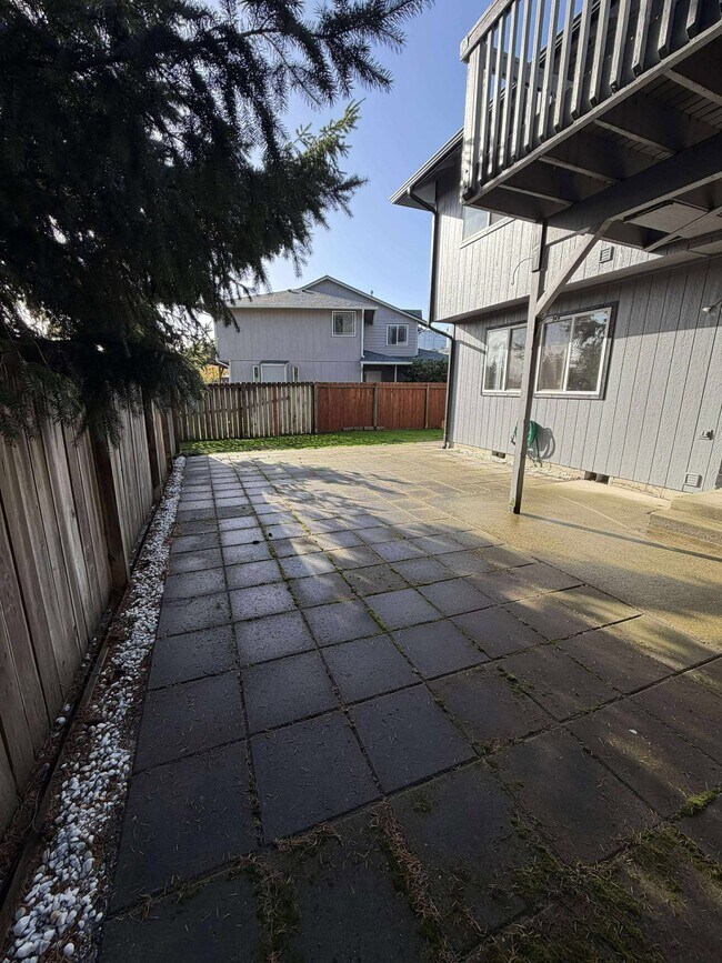 Foto del edificio - 904 Avalon Ct SE