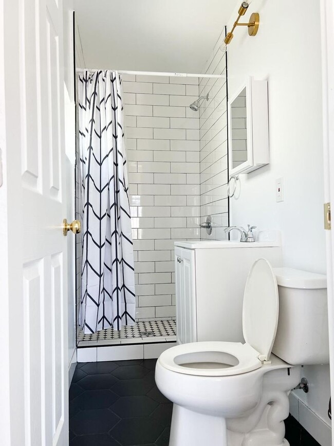 Foto del edificio - 2815 1st St