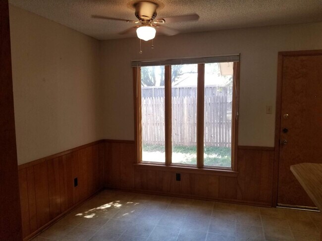 Building Photo - 7714 Albany Ave